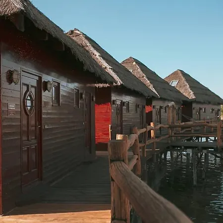 Bora Bora Na Slnecnych Jazerach * سينيتش